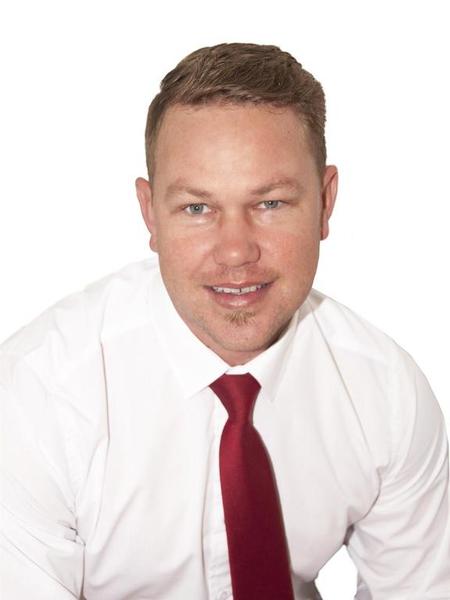 Waldo Potgieter, estate agent