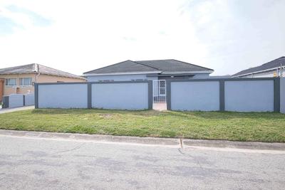 House For Sale in Newton Park, Port Elizabeth