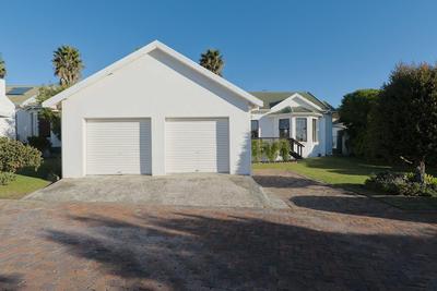Townhouse For Sale in Walmer, Port Elizabeth