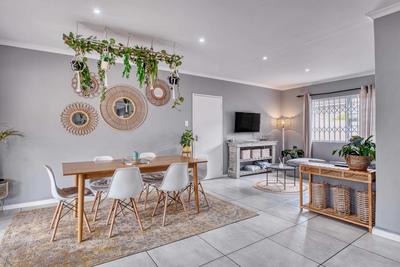 Townhouse For Sale in Lorraine, Port Elizabeth
