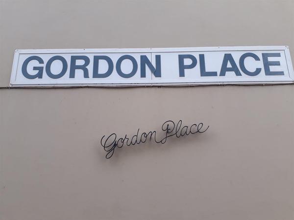 Apartment / Flat For Sale in Port Elizabeth, Port Elizabeth
