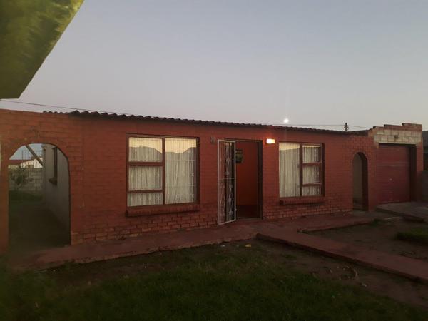 House For Sale in Motherwell Nu 4, Port Elizabeth