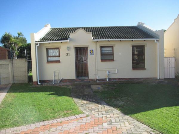 Townhouse For Sale in Lorraine, Port Elizabeth