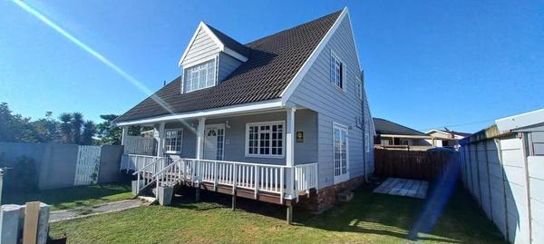 House For Sale in Linton Grange, Port Elizabeth
